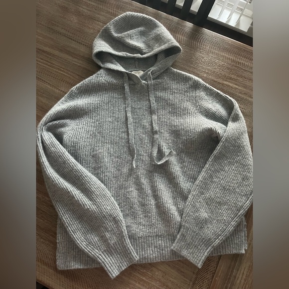 Gentle Fawn Heather Gray Alanis Sweater. Like New - Picture 2 of 5